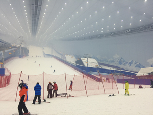 世界最大規模を誇るハルビン屋内スキー場「万達娯雪楽園（スキーパーク）」
